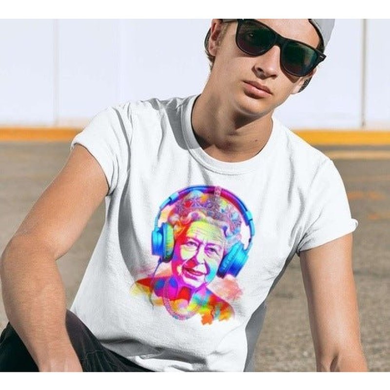 Queen Elizabeth Pop Art T - Shirt Clubbing Party Rave TeeT - ShirtGalactrip CoutureThe Queen T - Shirt Pop Art Clubbing Party Rave Outfit T - Shirt 18